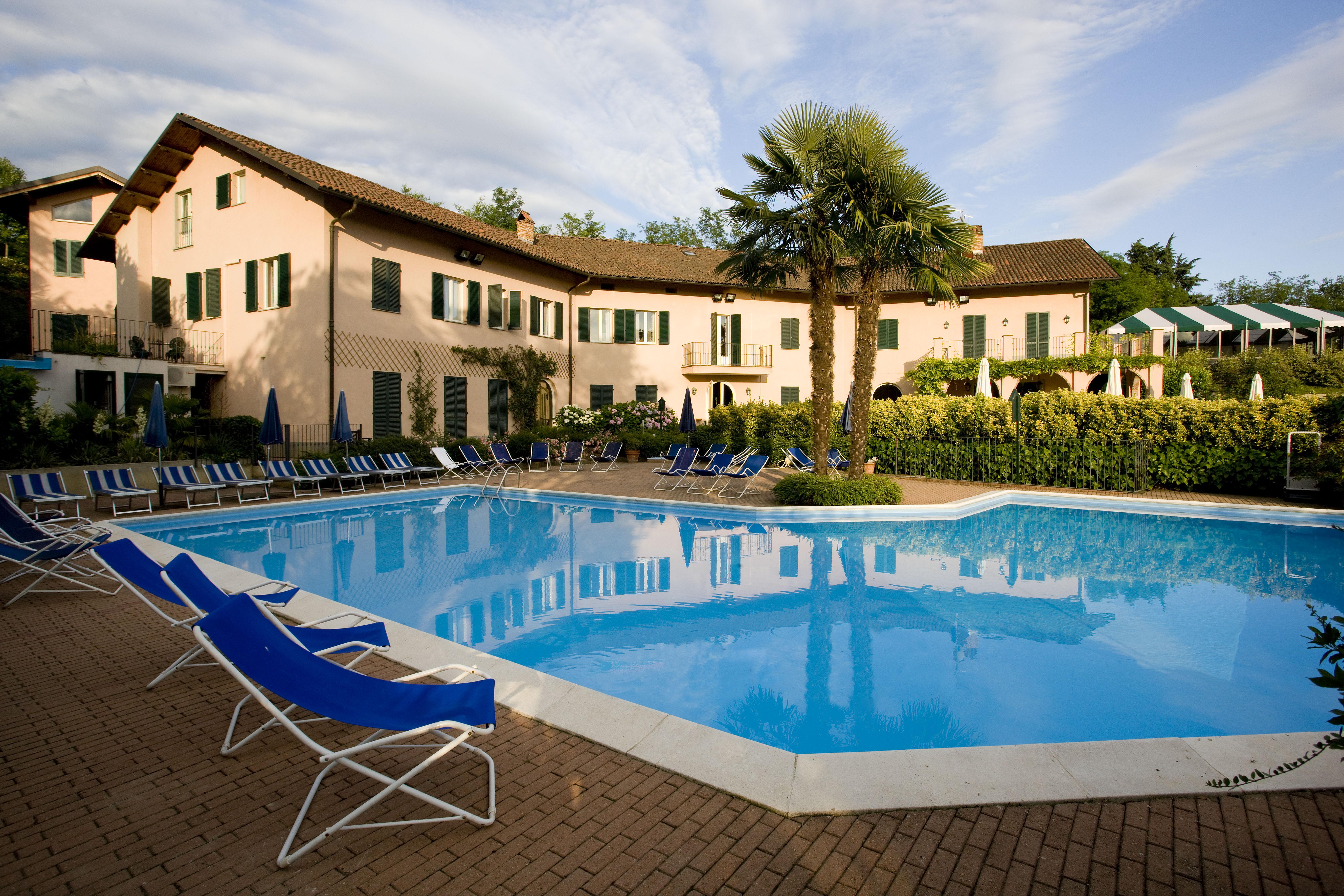 Hostellerie Du Golf Pecetto Exteriér fotografie