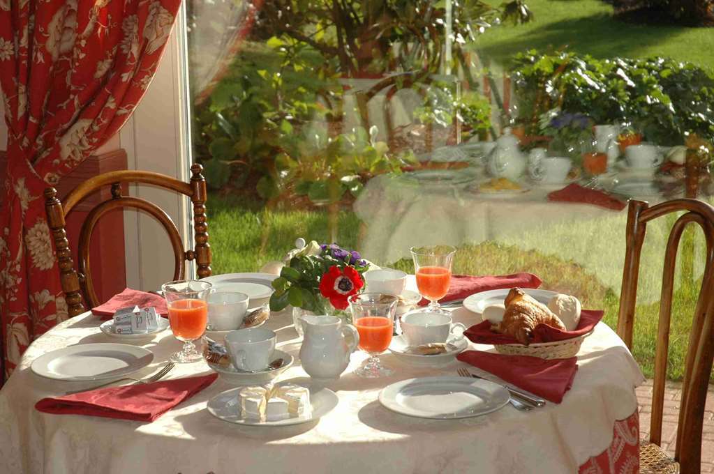Hostellerie Du Golf Pecetto Restaurace fotografie