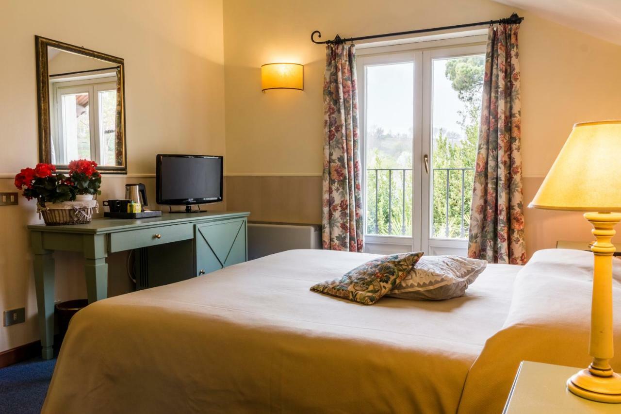 Hostellerie Du Golf Pecetto Exteriér fotografie